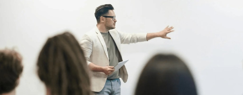 Elevating Leadership Excellence: Mastering Public Speaking for Impactful&nbsp;Communication